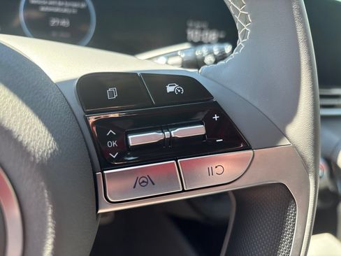 New 2025 Hyundai Elantra SEL FWD image 22