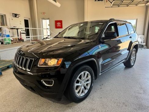 Used 2014 Jeep Grand Cherokee Laredo w/ 18" Wheel & 8.4" Radio Group AWD/4WD image 9