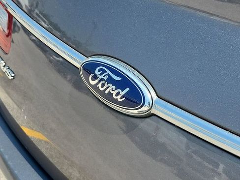Used 2014 Ford Taurus SEL FWD image 4