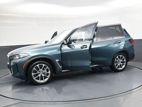 Used 2025 BMW X5 xDrive40i AWD/4WD image 42