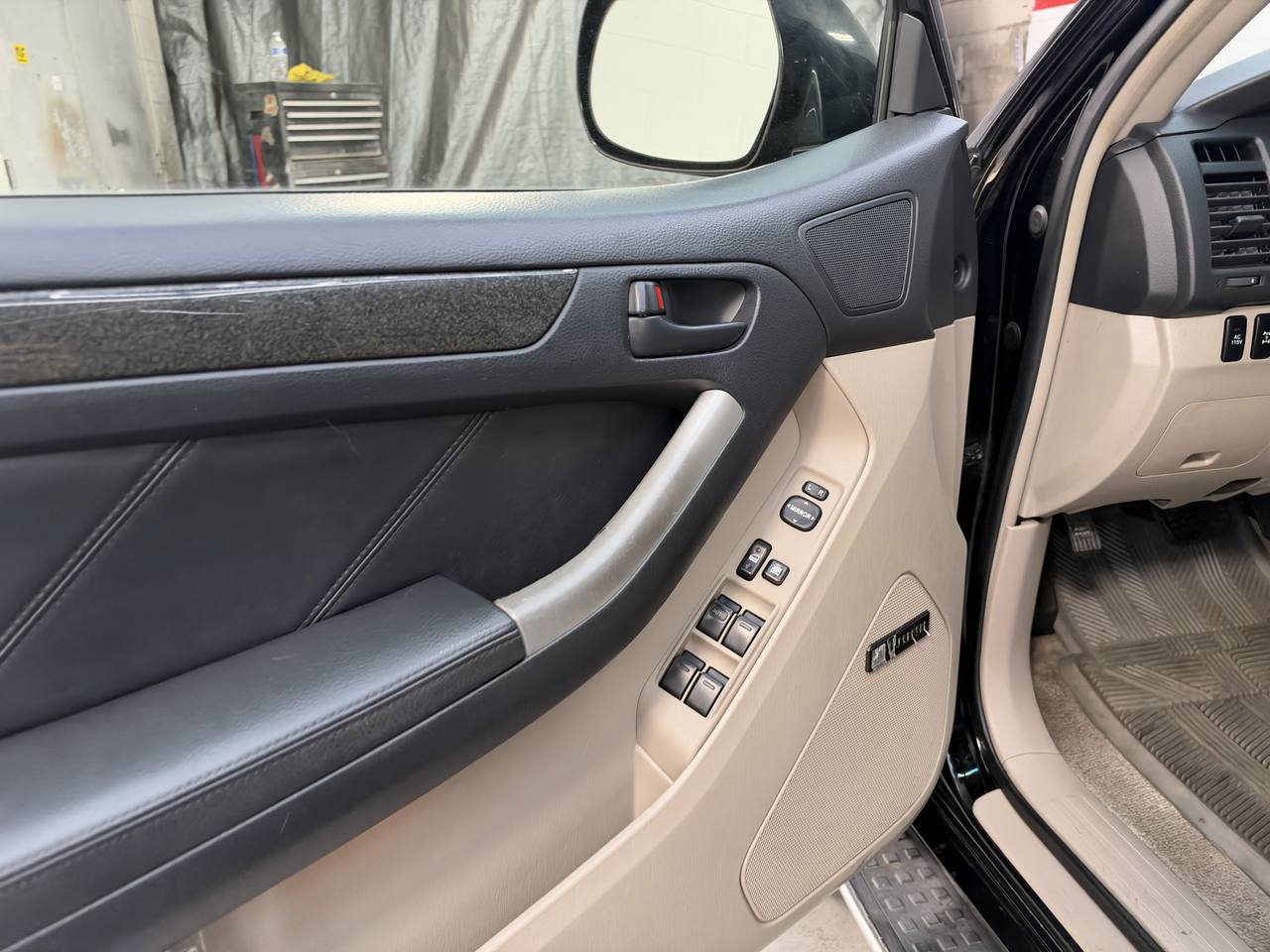 Used 2004 Toyota 4Runner Limited AWD/4WD image 20