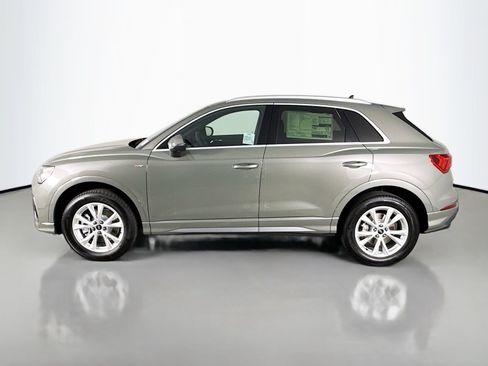 Certified 2025 Audi Q3 2.0T Premium w/ Convenience Package AWD/4WD image 4