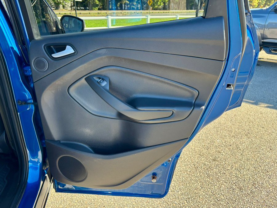 Used 2018 Ford Escape Titanium w/ Ford Safe & Smart Package AWD/4WD image 20