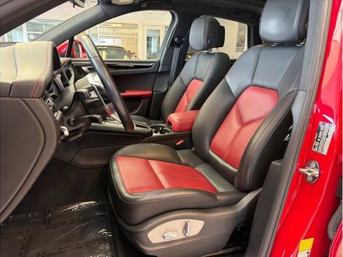 Used 2019 Porsche Macan AWD/4WD image 11