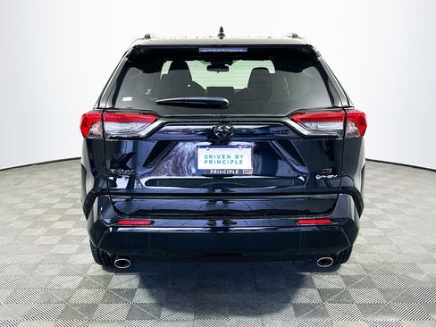 New 2025 Toyota RAV4 SE image 6
