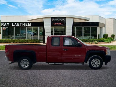 Used 2011 Chevrolet Silverado 1500 W/T image 6