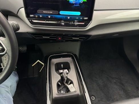 Used 2024 Volkswagen ID.4 Pro S image 10