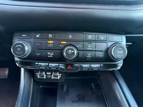 Used 2023 Dodge Durango R/T AWD/4WD image 10