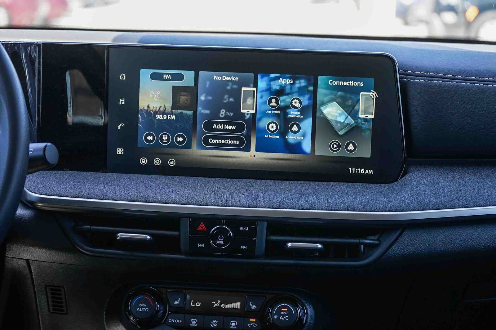 New 2027 Nissan Kicks SV FWD image 16