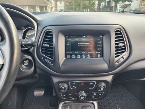 Used 2019 Jeep Compass Sport w/ Cold Weather Group FWD image 26