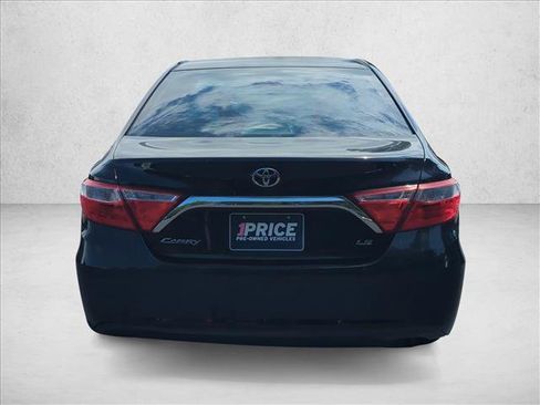 Used 2017 Toyota Camry LE FWD image 7