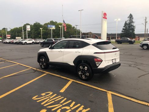 Certified 2025 Hyundai Kona SEL AWD/4WD image 3