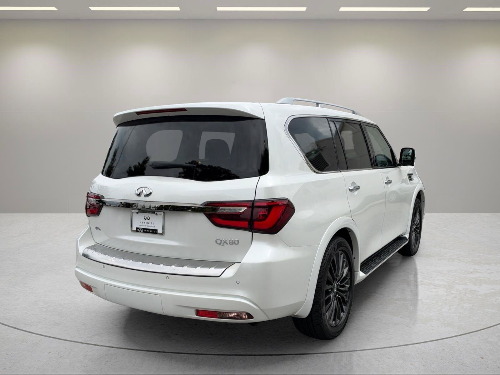 Used 2023 INFINITI QX80 Premium Select w/ Cargo Package AWD/4WD image 8