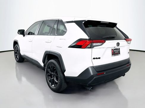 Used 2022 Toyota RAV4 LE FWD image 7