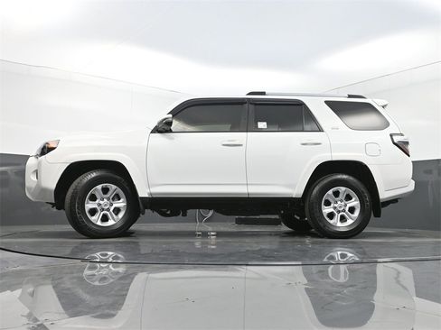 Used 2021 Toyota 4Runner SR5 Premium image 27