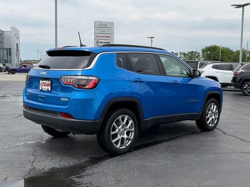 Used 2022 Jeep Compass Latitude AWD/4WD image 8