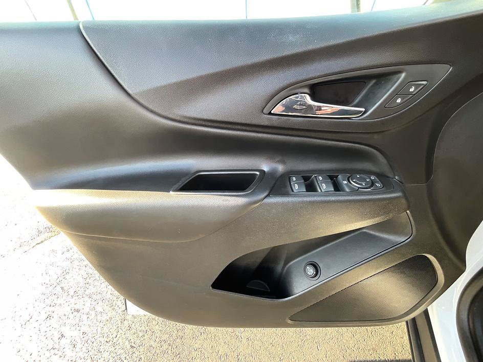Used 2022 Chevrolet Equinox LT FWD image 18
