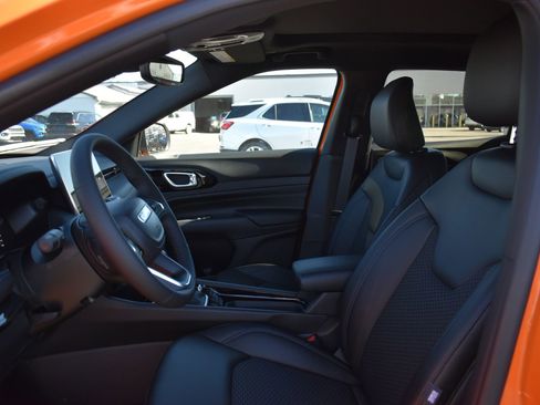 New 2026 Jeep Compass Latitude image 16