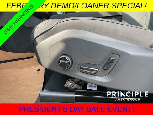 New 2026 Volvo XC90 B5 Plus w/ Protection Package Premier image 31