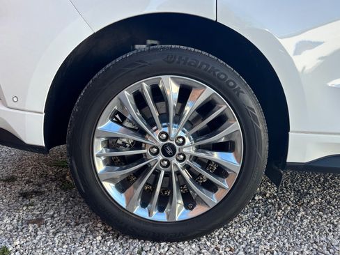 Certified 2022 Ford Edge Titanium w/ Equipment Group 301A image 17