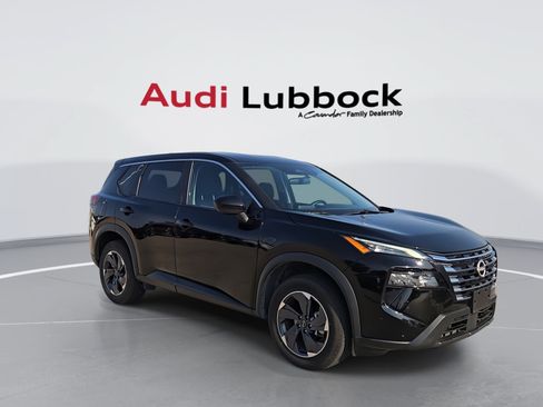 Used 2025 Nissan Rogue SV FWD image 2