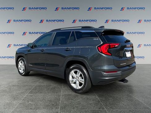 Used 2021 GMC Terrain SLE w/ Driver Convenience Package FWD image 3