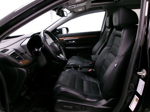 Used 2018 Honda CR-V Touring image 10