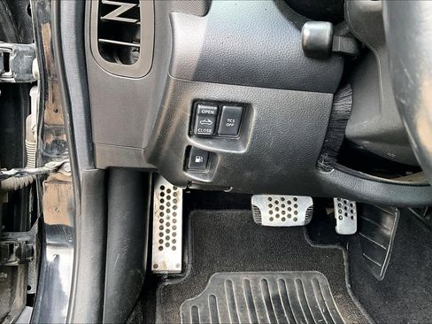 Used 2008 Nissan 350Z Touring RWD image 30