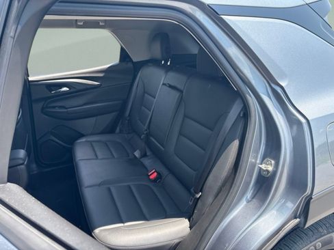 Used 2021 Chevrolet TrailBlazer LT w/ Premium Seating Package FWD image 22