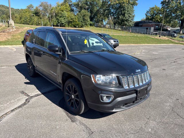 Used 2017 Jeep Compass High Altitude AWD/4WD image 2