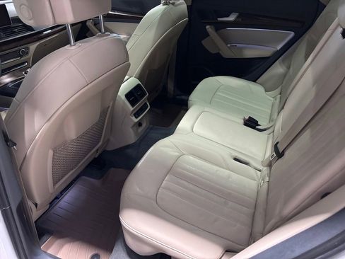 Used 2018 Audi Q5 2.0T Premium Plus w/ Premium Plus Package image 12