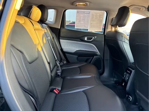 Used 2022 Jeep Compass Latitude w/ Convenience Group image 23