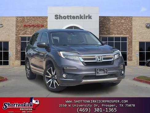 Used 2020 Honda Pilot Touring image 1