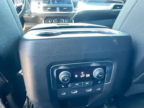 Used 2023 Chevrolet Suburban Z71 w/ Luxury Package image 23