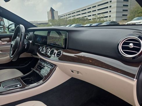 Used 2021 Mercedes-Benz E 350 Sedan image 23