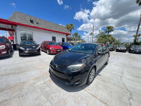 Used 2019 Toyota Corolla LE FWD image 13