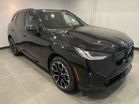 Used 2025 BMW X3 xDrive30i w/ Premium Package image 3