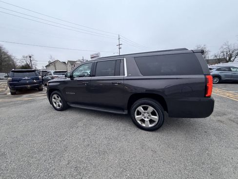 Used 2016 Chevrolet Suburban LT image 26