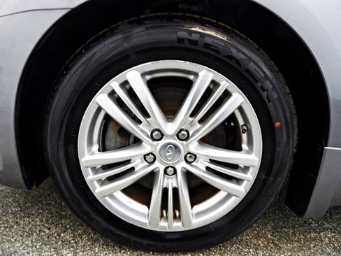 Used 2013 INFINITI G37 Journey image 18