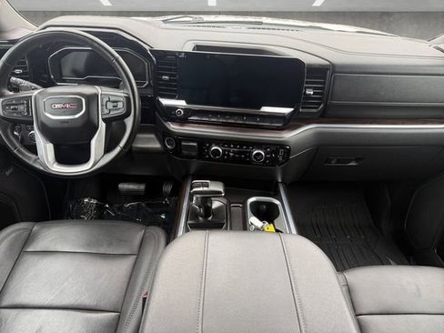 Used 2024 GMC Sierra 1500 SLT AWD/4WD image 4