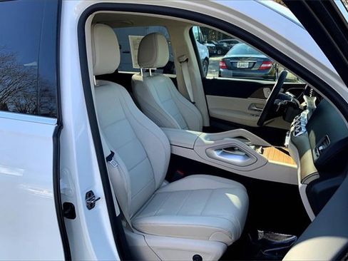 Used 2025 Mercedes-Benz GLE 350 4MATIC image 7