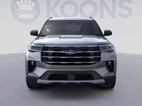 New 2025 Ford Explorer Active w/ Active Comfort Package image 8