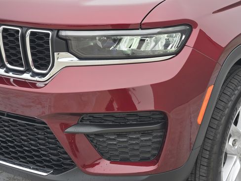 New 2026 Jeep Grand Cherokee Laredo RWD image 6