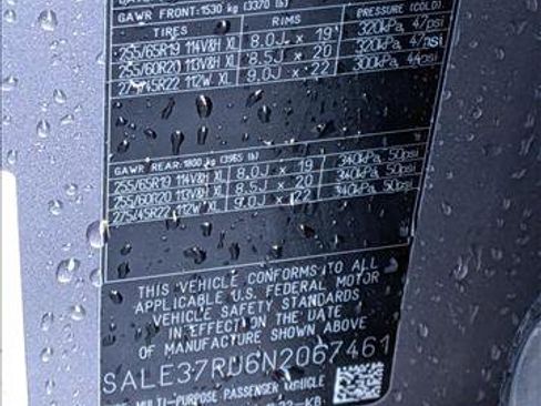 Certified 2022 Land Rover Defender 110 X-Dynamic HSE image 22