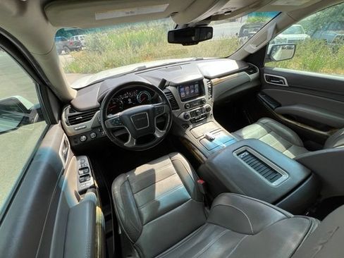 Used 2017 GMC Yukon Denali w/ Open Road Package AWD/4WD image 14