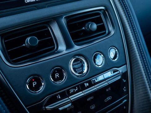 Used 2023 Aston Martin DBS Coupe image 26