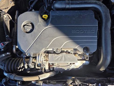 Used 2023 Chevrolet Malibu LT image 21