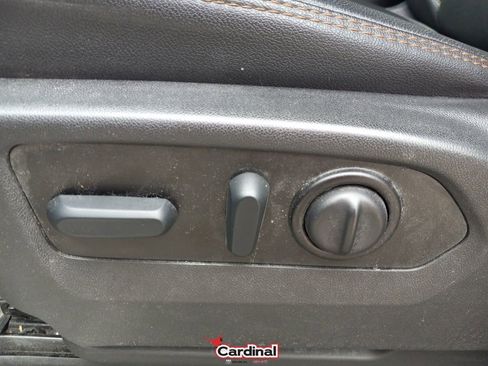 Used 2022 GMC Sierra 2500 AT4 image 18