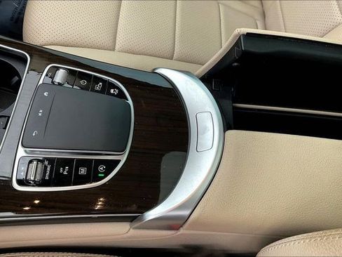 Used 2022 Mercedes-Benz GLC 300 4MATIC image 17