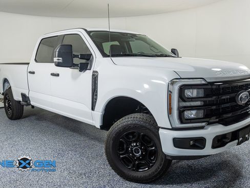 Used 2024 Ford F250 XL w/ STX Appearance Package AWD/4WD image 1